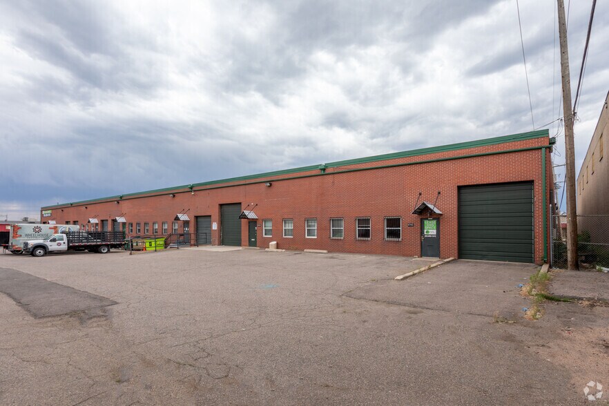 Primary Photo Of 4725-4745 Lipan St, Denver Warehouse For Lease