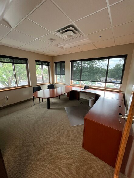 More Photos Of 2114 N Lincoln Ave, Loveland Office For Lease