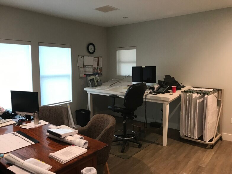 More Photos Of 32270 Dunlap Blvd, Yucaipa Contractor Storage Yard For Sale