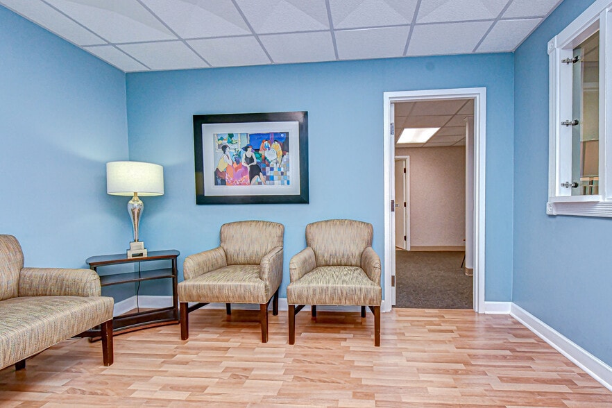 More Photos Of 4710 N Habana Ave, Tampa Medical For Sale