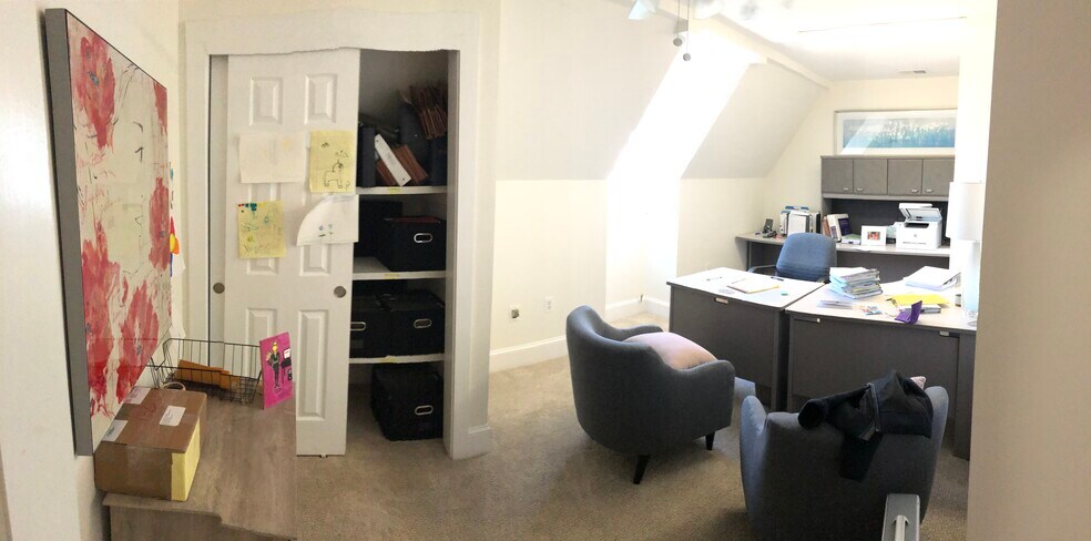 More Photos Of 9329 Battle St, Manassas Office For Sale