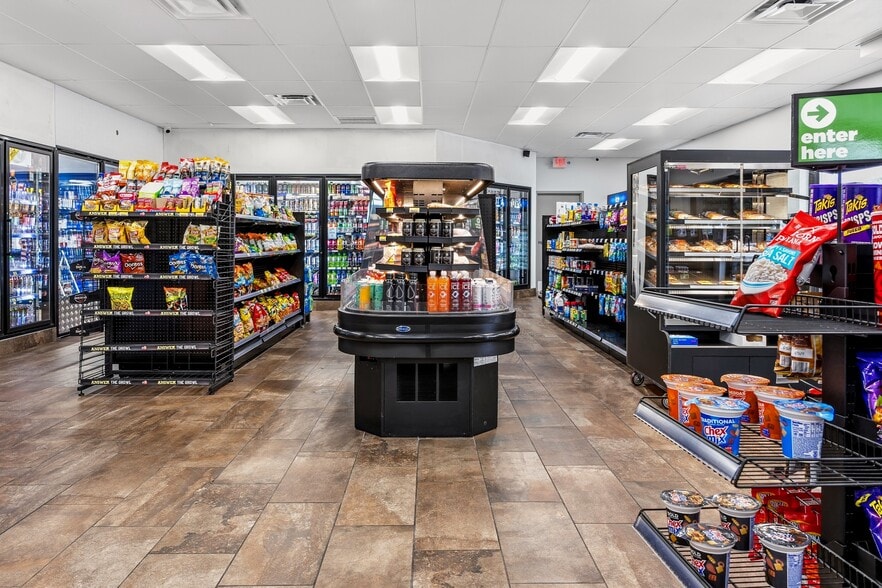 More Photos Of 2902 SW Port St Lucie Blvd, Port Saint Lucie Service Station For Sale