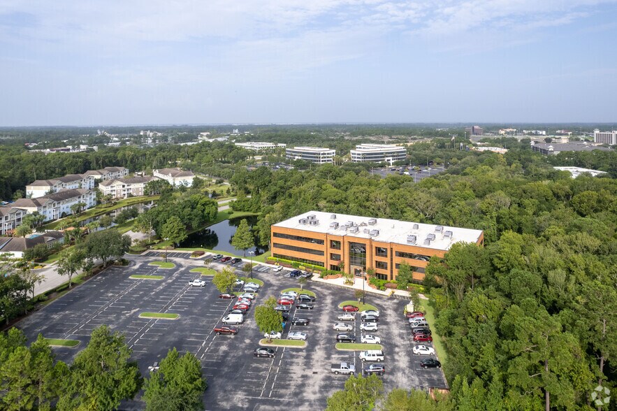 More Photos Of 7751 Belfort Pky, Jacksonville Office For Lease