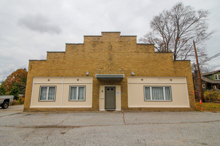 More Photos Of 8 Main St, Ogdensburg Freestanding For Sale