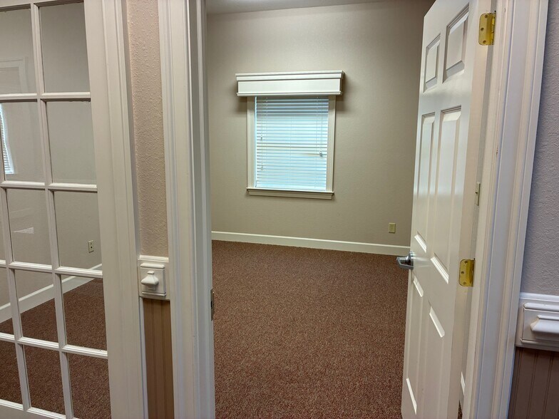 More Photos Of 1880 W City Dr, Elizabeth City Medical For Sale