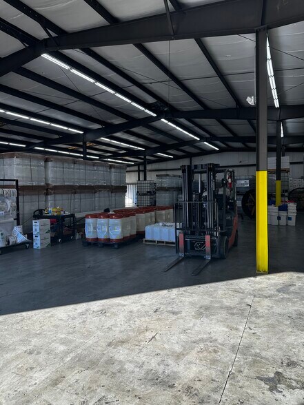 More Photos Of 209 S Main St, Oakboro Industrial For Lease