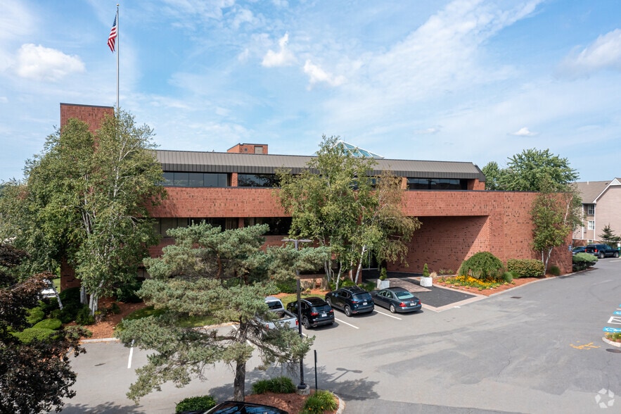 More Photos Of 333 Elm St, Dedham Medical For Lease