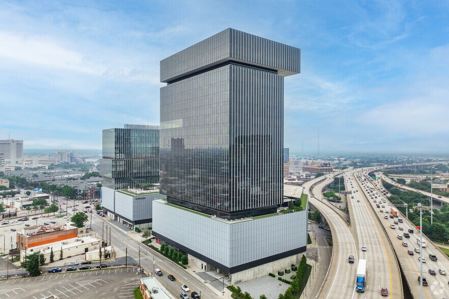 More Photos Of 2500 Pacific Ave, Dallas Office For Lease