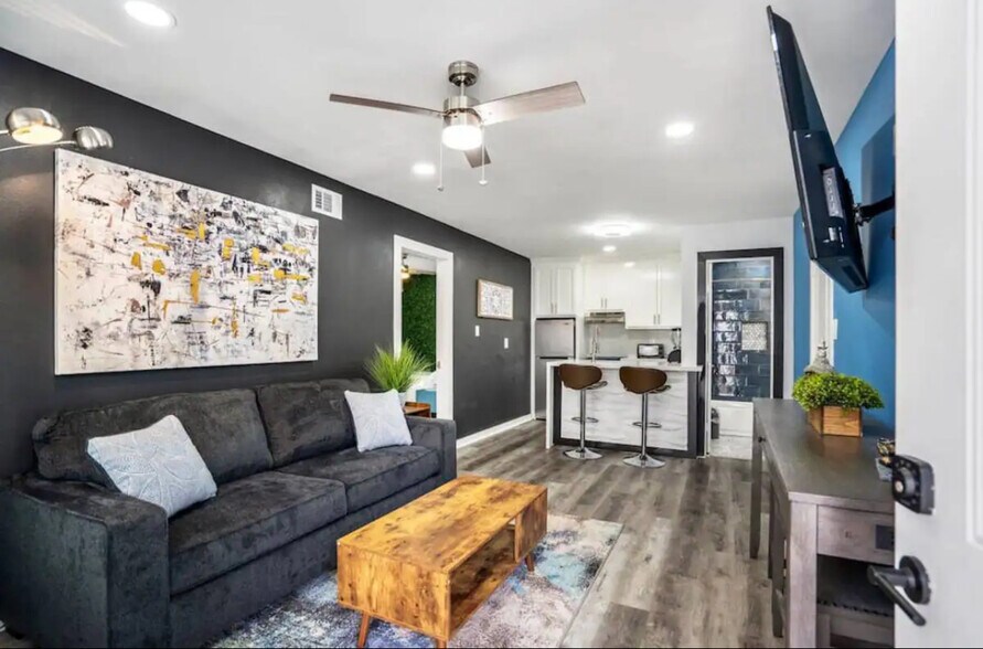 More Photos Of 2620 Arbor St, Houston Apartments For Sale