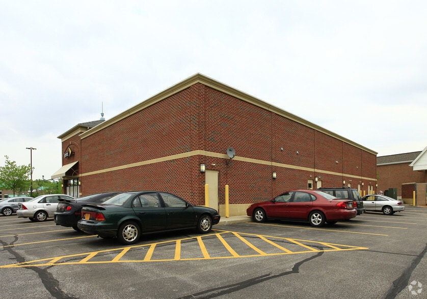 More Photos Of 6800 Rockside Rd, Independence General Retail For Lease