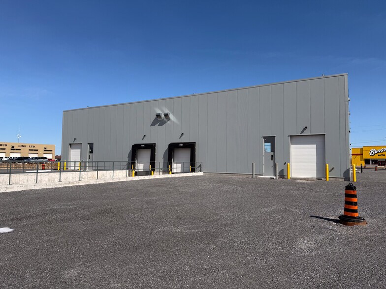 More Photos Of 52-54 Racine St, Casselman Warehouse For Lease