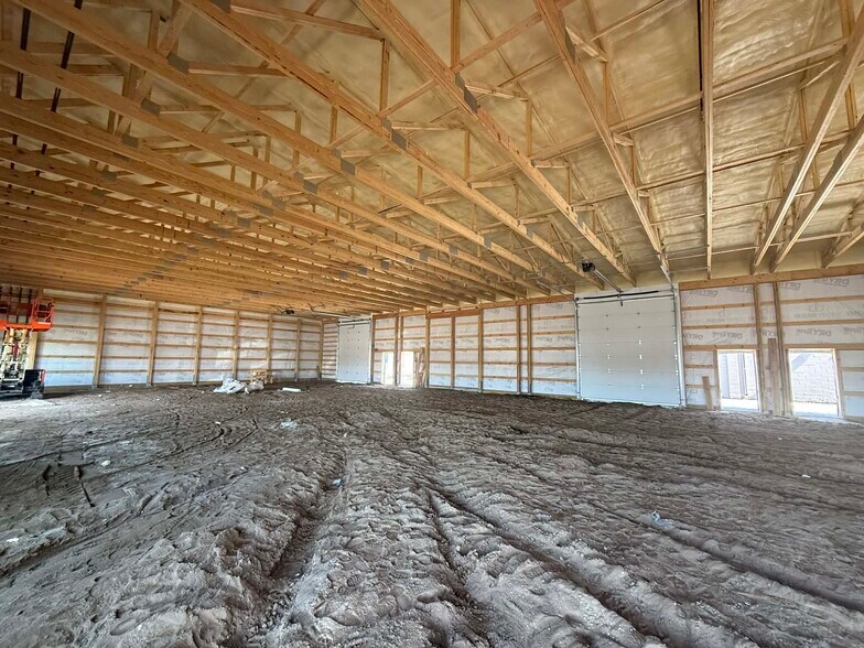 More Photos Of 3501 Main Ave, Fargo Flex For Lease