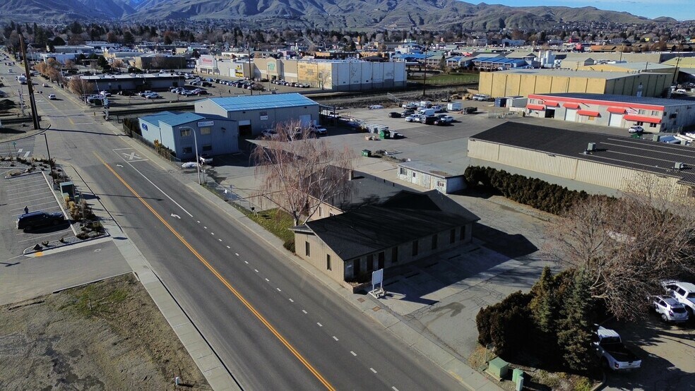 More Photos Of 98 E 9th St, Wenatchee Office Residential For Lease