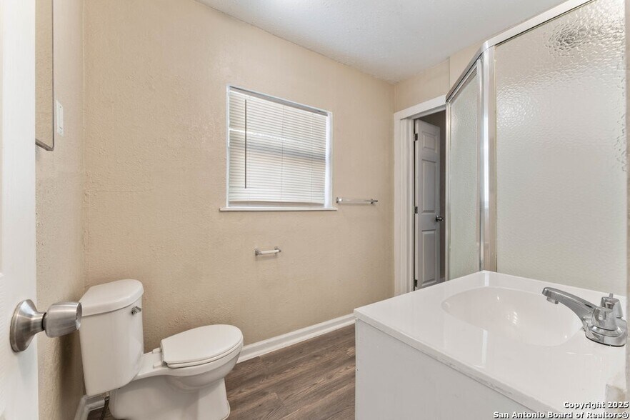 More Photos Of 403 Terrell Ave, San Antonio Apartments For Sale