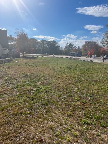 More Photos Of 250-252 Calef Hwy, Epping Flex For Sale