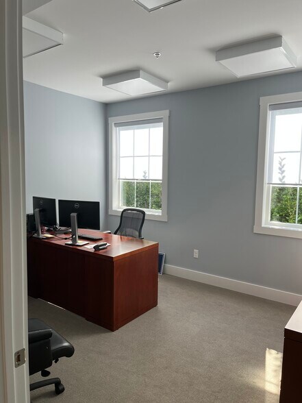 More Photos Of 64 Wall St, Madison Office Residential For Lease