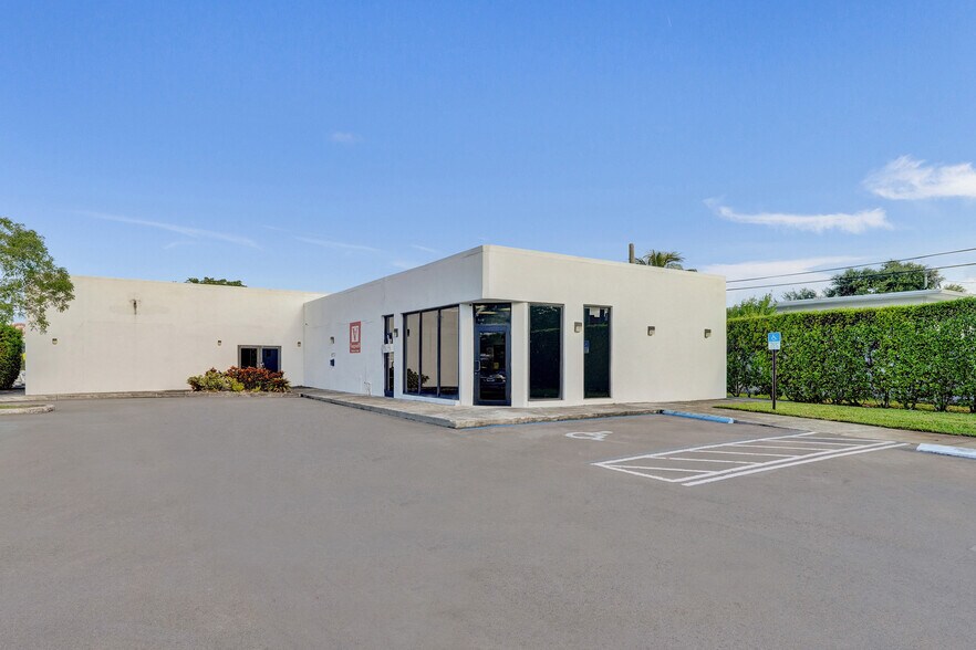 More Photos Of 3401 Davie Blvd, Fort Lauderdale Coworking Space