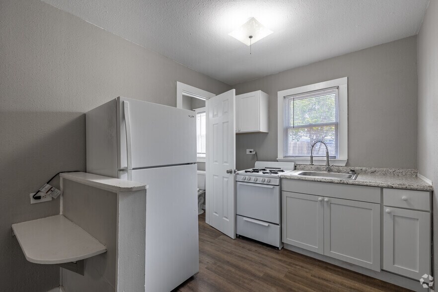 More Photos Of 1605 Water St, Kerrville Apartments For Sale