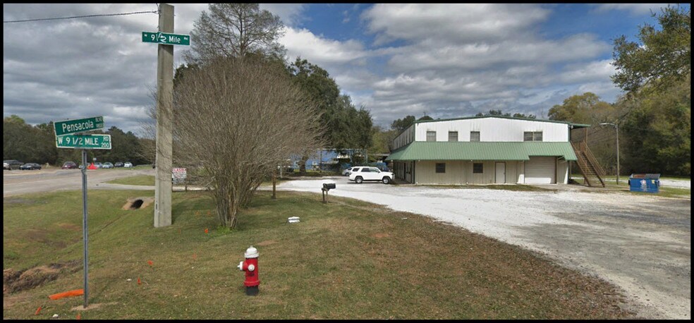 More Photos Of 9900 Pensacola Blvd, Pensacola Office For Lease