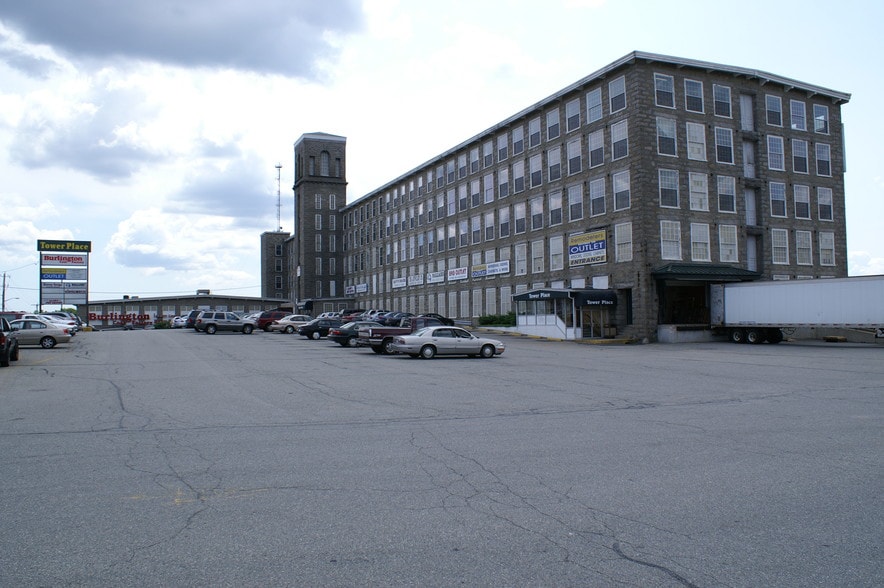 More Photos Of 657 Quarry St, Fall River Freestanding For Lease