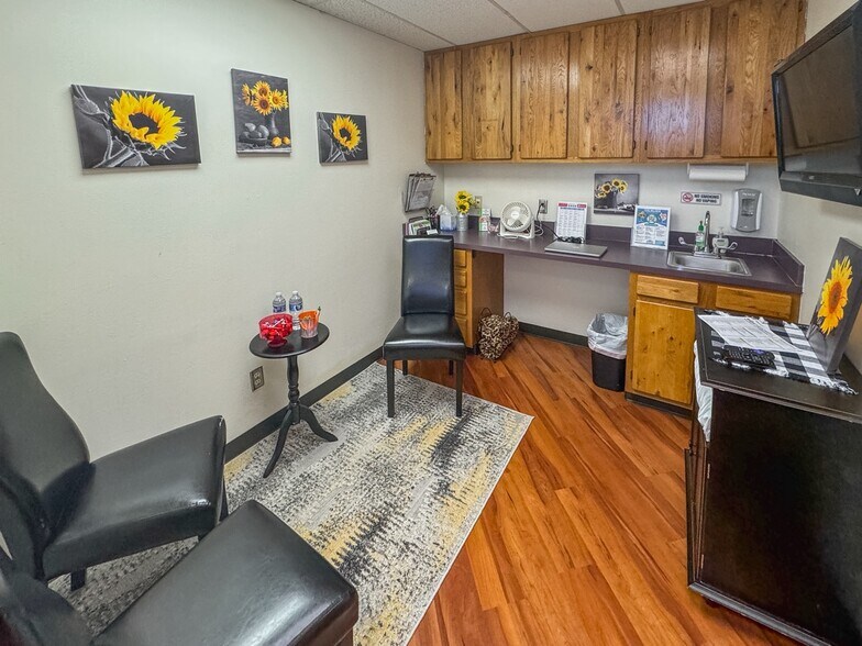 More Photos Of 1125 N Porter Ave, Norman Medical For Sale