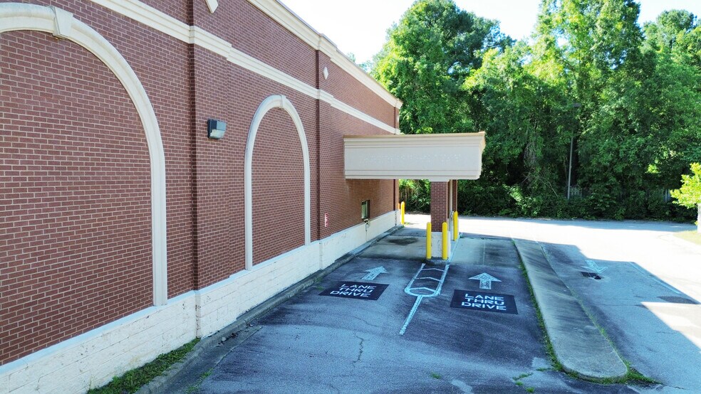 More Photos Of 1123 N Raleigh St, Rocky Mount Drugstore For Sale