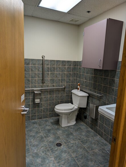 More Photos Of 2025 S Broadway St, New Ulm Freestanding For Lease