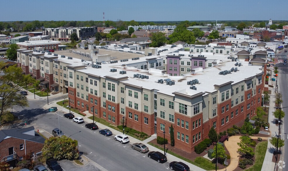 More Photos Of 630 Cotanche St, Greenville Apartments For Lease
