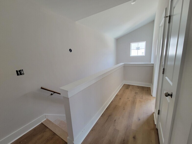 More Photos Of 1907 Gate Tower NE way, Cleveland Apartments For Sale