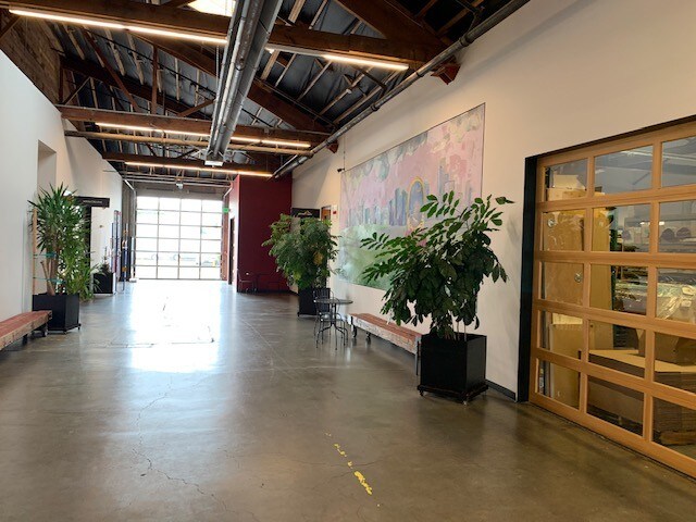 More Photos Of 2117 NE Oregon St, Portland Showroom For Lease