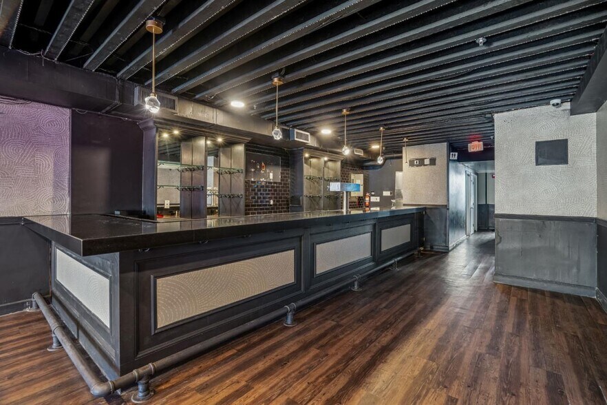 More Photos Of 1336 U St NW, Washington Bar For Sale