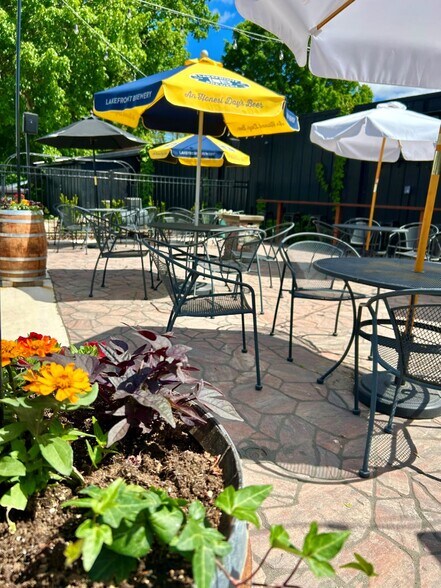 More Photos Of 1031 Mills St, Black Earth Bowling Alley For Sale