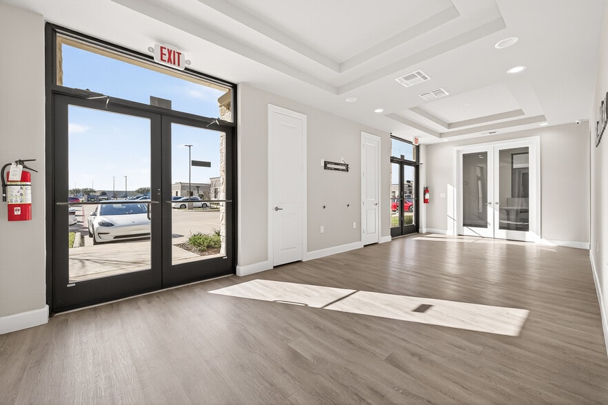 More Photos Of 25145 Star Ln, Katy Office For Sale