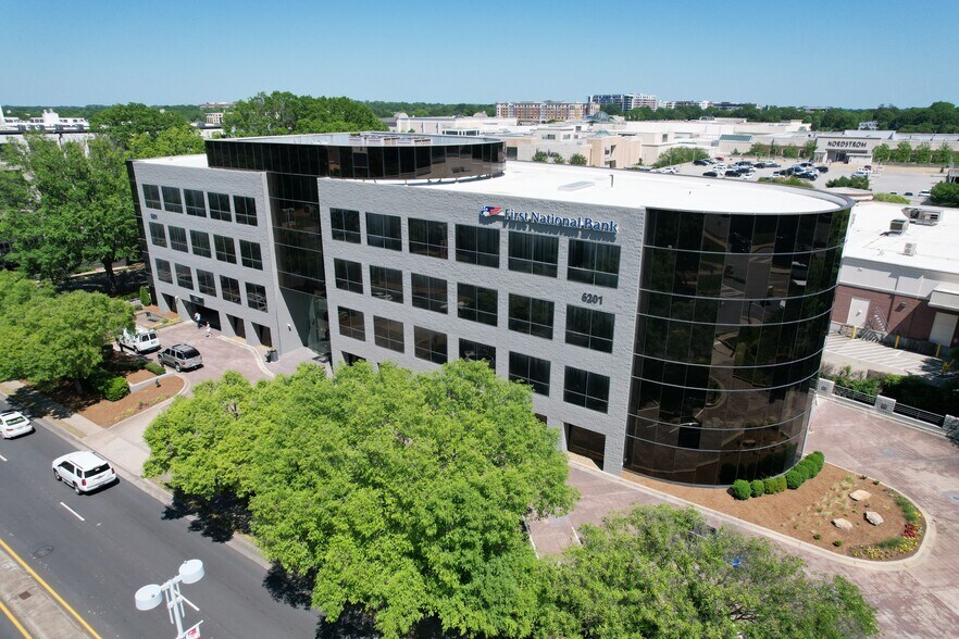 More Photos Of 6201 Fairview Rd, Charlotte Office For Lease