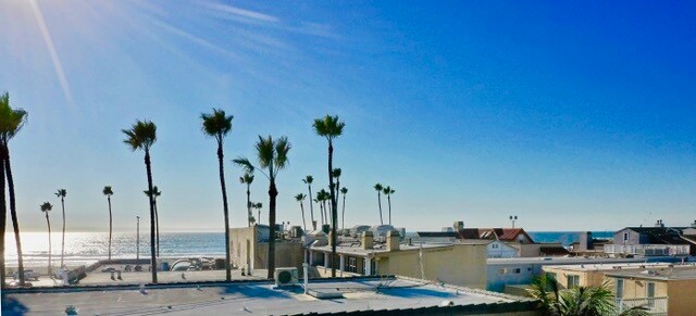 More Photos Of 119 23rd St, Newport Beach Storefront Retail Residential For Sale