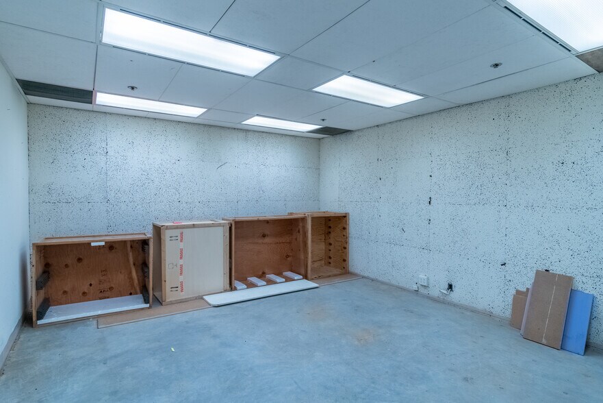 More Photos Of 449 Alvarado St, Monterey General Retail For Sale