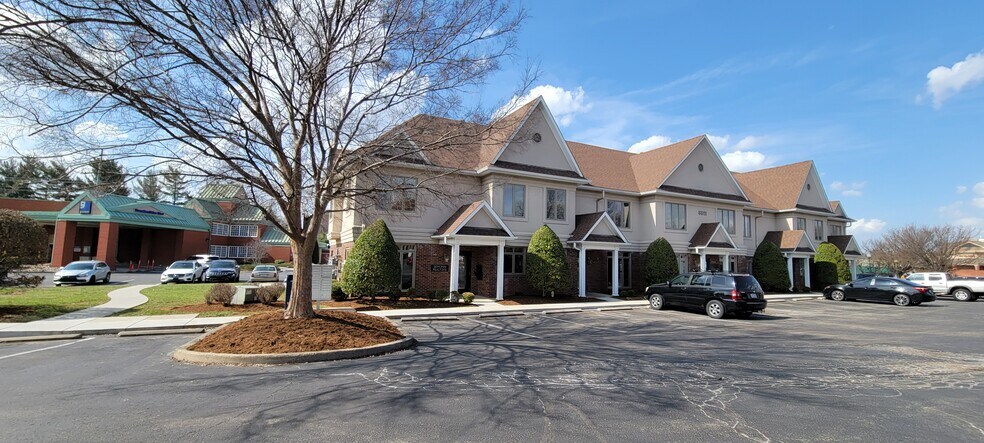 More Photos Of 6511 Glenridge Park Pl, Louisville Loft Creative Space For Sale