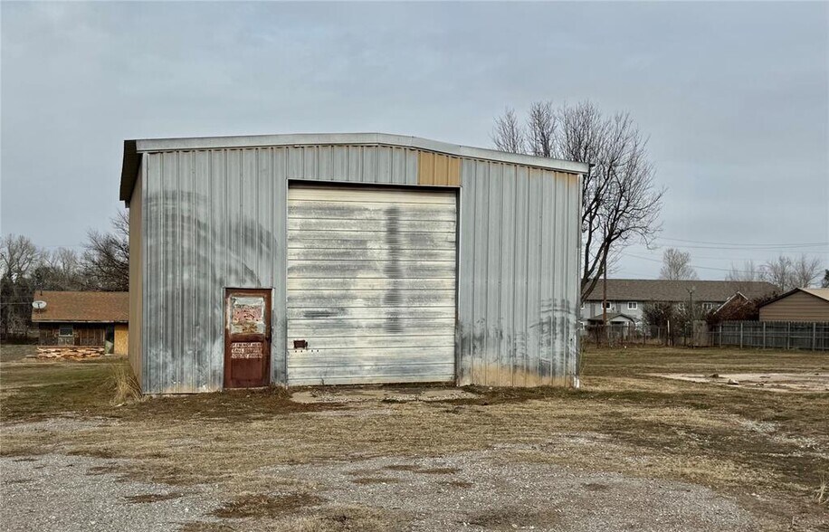 More Photos Of 315 W Almar Dr, Chickasha Land For Sale