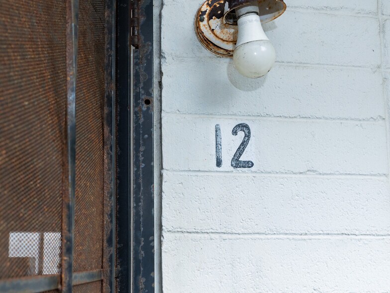 More Photos Of 1420 Wilder Ave, Honolulu Apartments For Sale