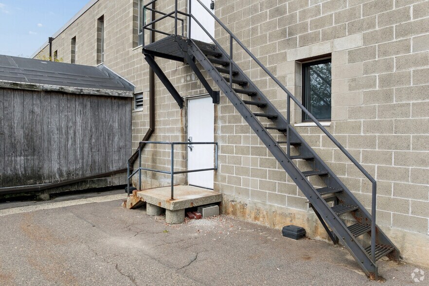 More Photos Of 58 Concord St, North Reading Office For Lease
