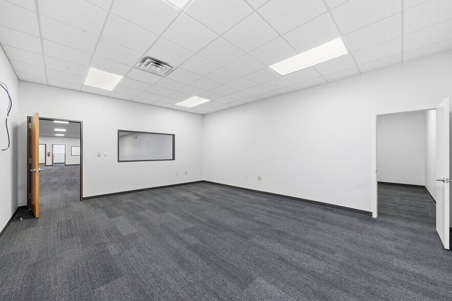 More Photos Of 4122 Campbell Rd, Houston Flex For Lease