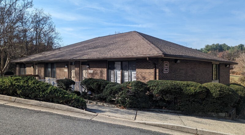 More Photos Of 2250 Murrell Rd, Lynchburg Office For Sale