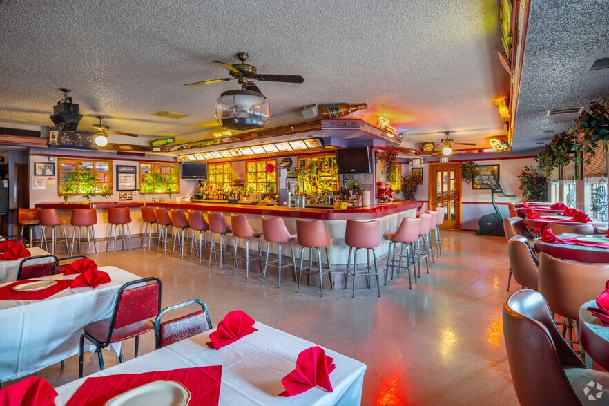 More Photos Of 6071 S Archer Ave, Chicago Restaurant For Sale
