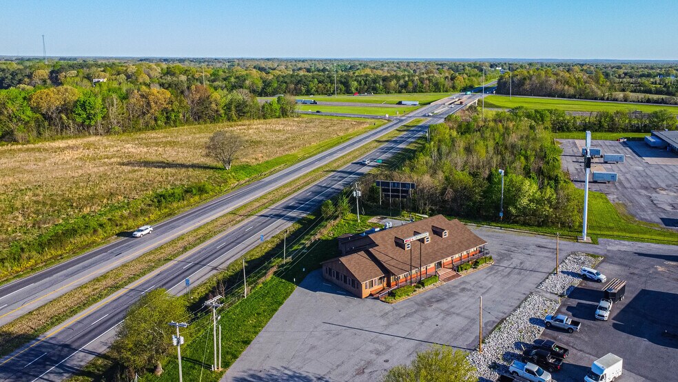 More Photos Of 7052 Benton Rd, Paducah Restaurant For Sale