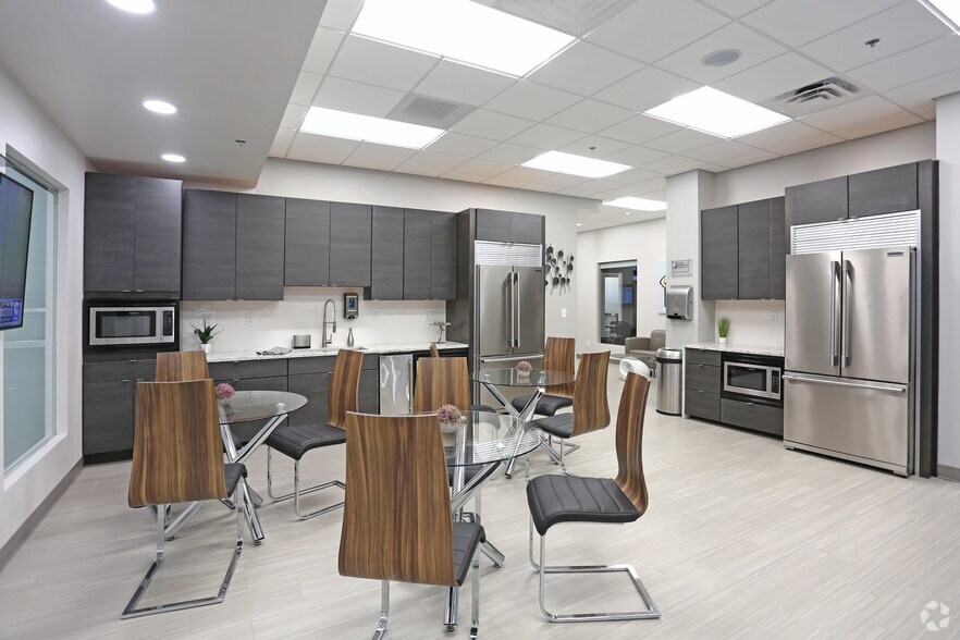 More Photos Of 101 S Elm St, Greensboro Office For Lease