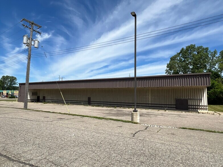 More Photos Of 5505 S Pennsylvania Ave, Lansing Warehouse For Sale