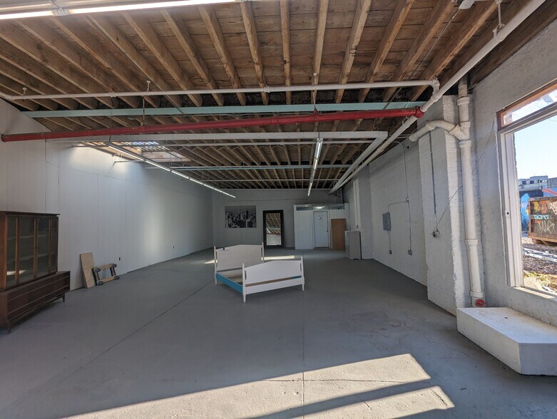 More Photos Of 27 Knickerbocker Ave, Brooklyn Industrial For Sale