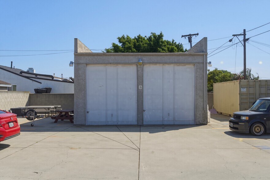 More Photos Of 814 W Redondo Beach Blvd, Gardena Apartments For Sale