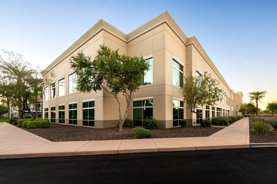 Primary Photo Of 2600 W Geronimo Pl, Chandler Flex For Lease