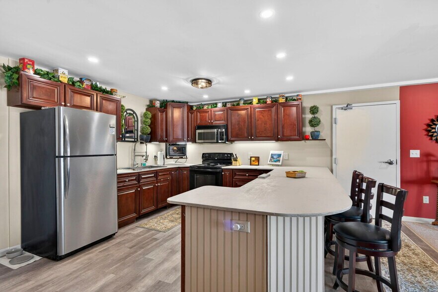 More Photos Of 16 Colls Farm Rd, Jaffrey Freestanding For Sale